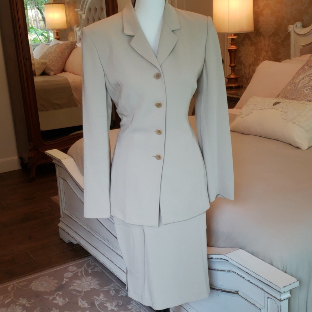 LIZ CLAIBORNE KHAKI SUIT